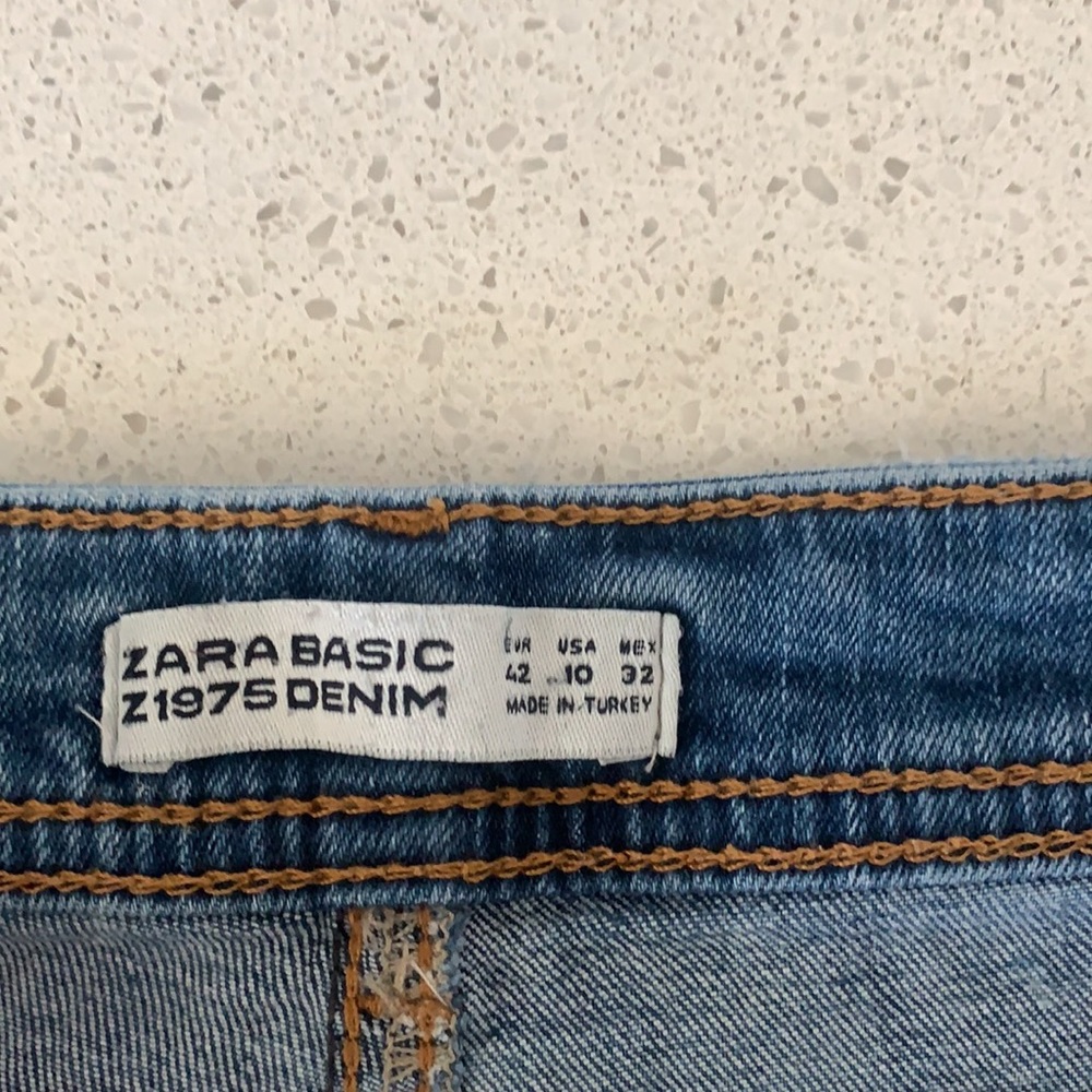 Zara Blue Skinny Jeans with Red Floral Embroidery - Picture 4 of 4